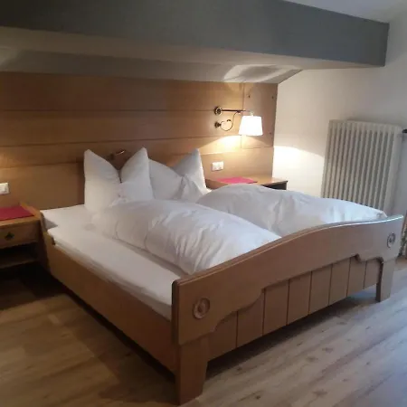 Gaestehaus Zunterer Kro *
