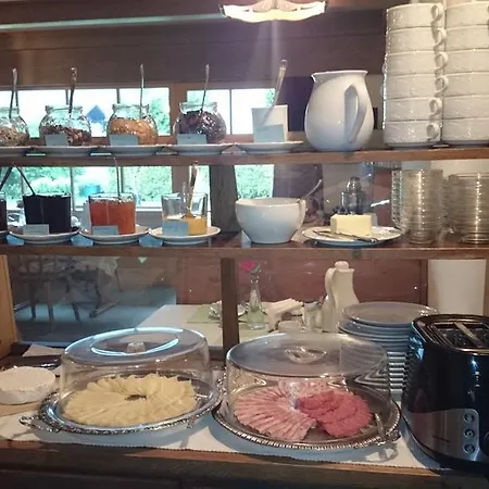 여관 Gaestehaus Zunterer 발가우